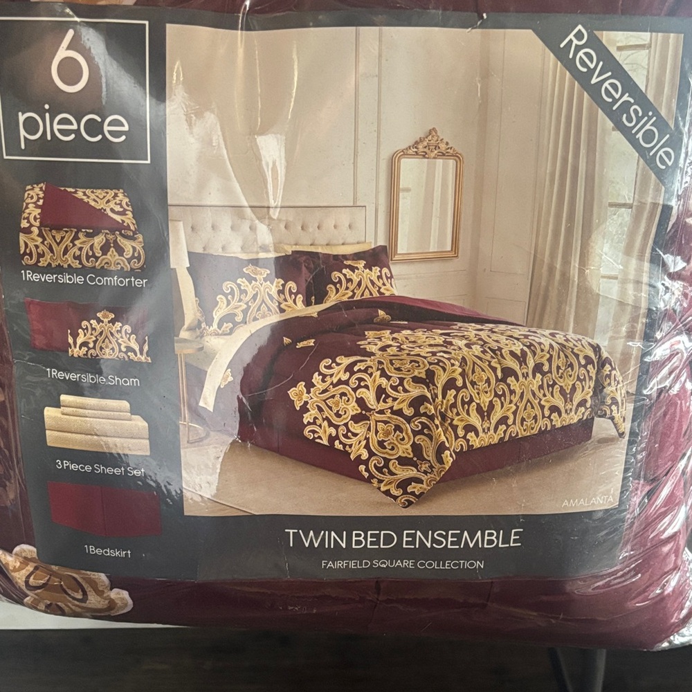 Twin Bed Ensemble - Burgundy and Gold